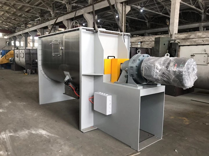 無(wú)錫中銀兩臺(tái)臥式螺帶混合機(jī)成功發(fā)往信遠(yuǎn)