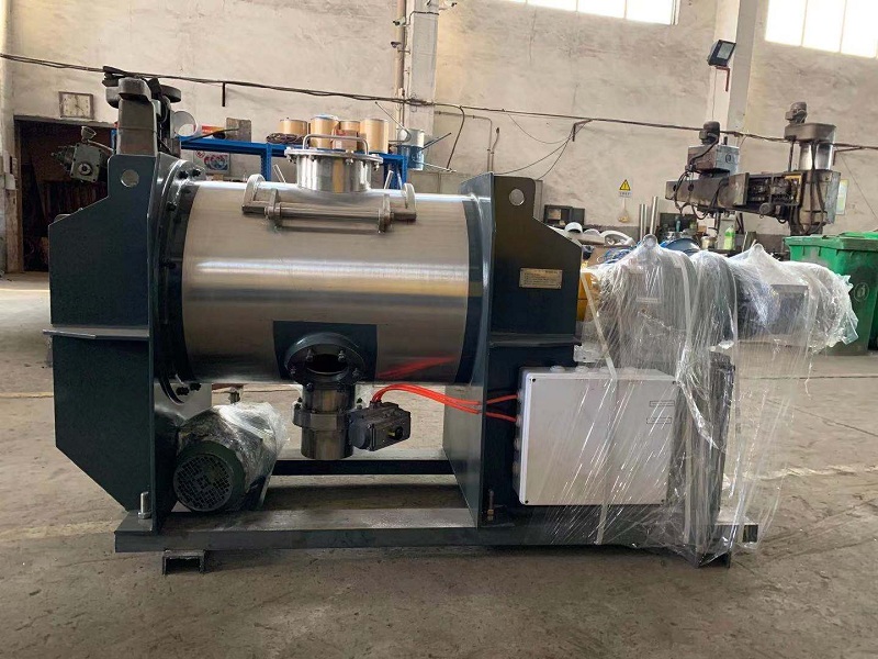 無(wú)錫中銀200L犁刀混合機(jī)成功出口保加利亞