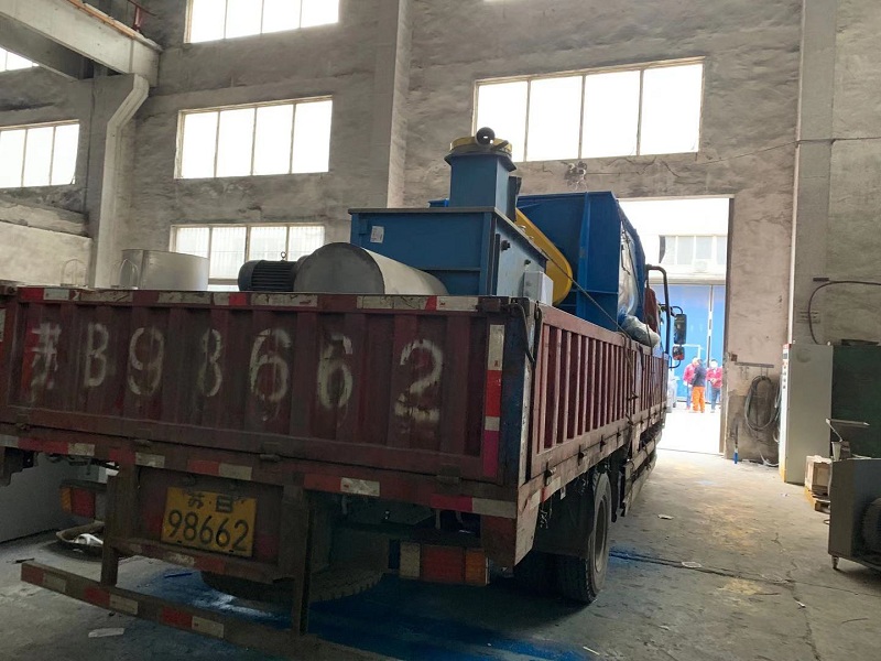 WZ-3P無(wú)重力混合機(jī)（帶飛刀）成功發(fā)往山東商河縣